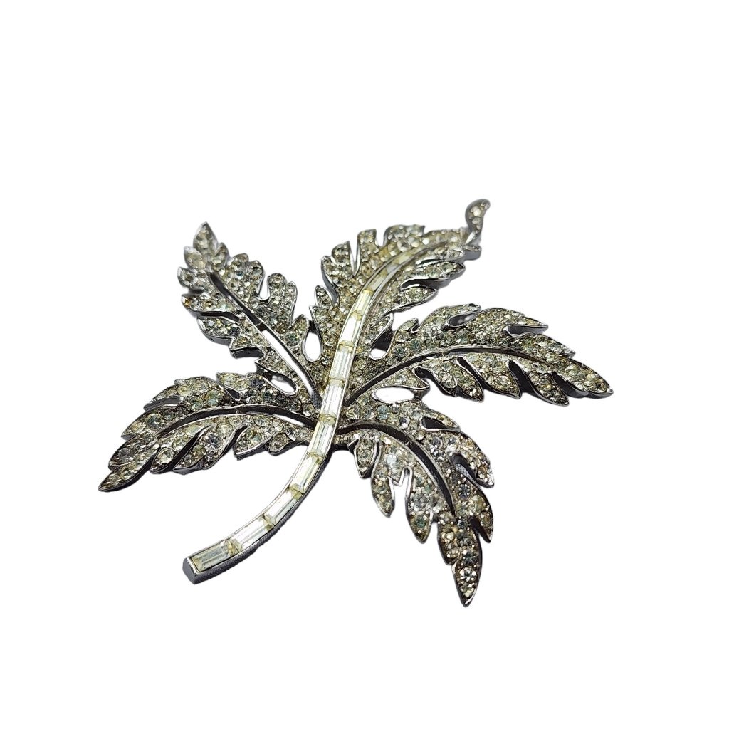 Vintage Signed Crown Trifari Rhinestone Pave Leaf Brooch A1479 275$